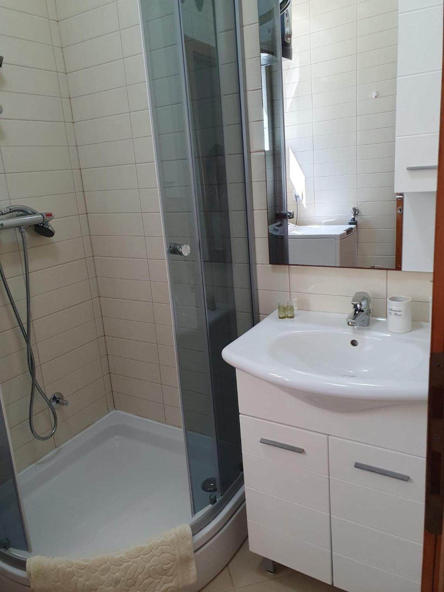 Apartment Inas Place *